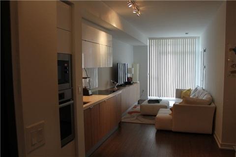 4010 - 21 Iceboat Terr, Condo with 1 bedrooms, 1 bathrooms and 1 parking in Toronto ON | Image 5