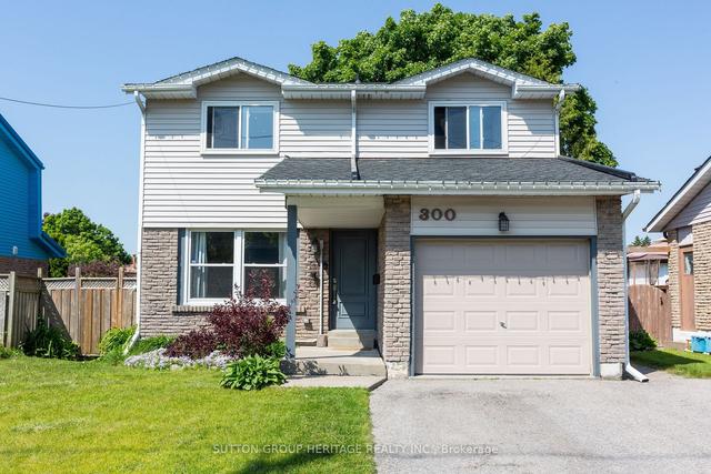 300 Grandview St S, House detached with 4 bedrooms, 2 bathrooms and 3 parking in Oshawa ON | Image 1