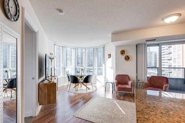 819 - 500 Doris Ave, Condo with 2 bedrooms, 2 bathrooms and 1 parking in Toronto ON | Image 21