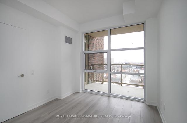 702 - 1787 St Clair Ave W, Condo with 1 bedrooms, 1 bathrooms and 0 parking in Toronto ON | Image 2