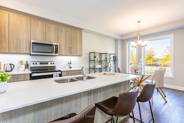 51 - 177 Edgevalley Rd, Townhouse with 4 bedrooms, 4 bathrooms and 2 parking in London ON | Image 2