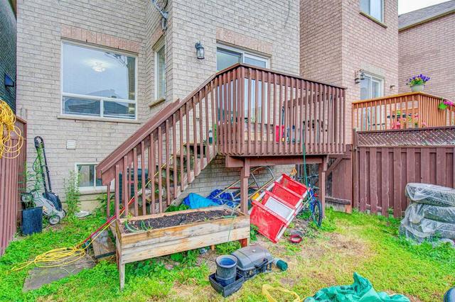 698 Rossellini Dr, House attached with 3 bedrooms, 4 bathrooms and 3 parking in Mississauga ON | Image 28