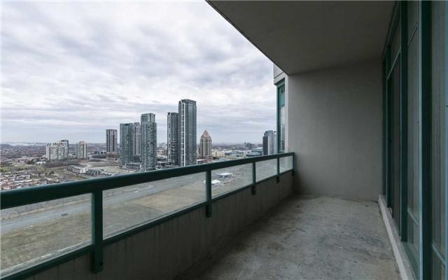 Uph110 - 550 Webb Dr, Condo with 2 bedrooms, 2 bathrooms and 2 parking in Mississauga ON | Image 17