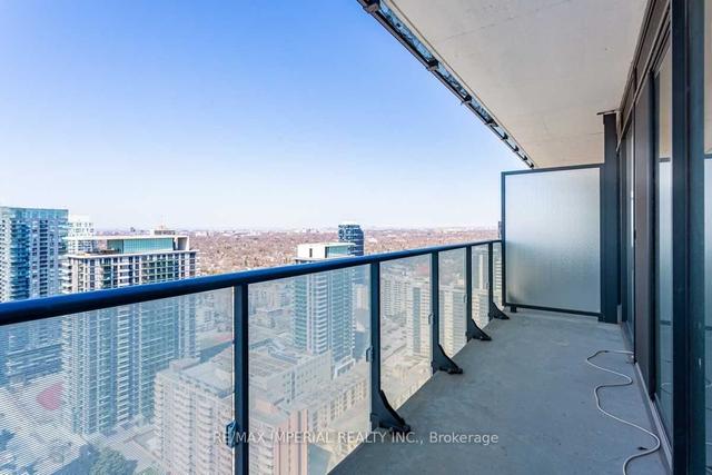 3711 - 161 Roehampton Ave W, Condo with 1 bedrooms, 1 bathrooms and 0 parking in Toronto ON | Image 4