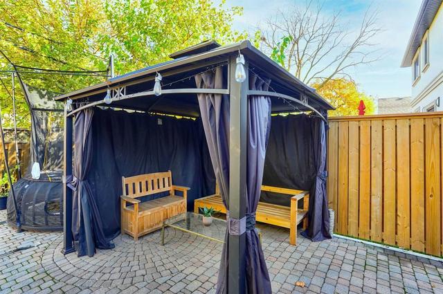 51 Rossburn Dr, House detached with 3 bedrooms, 3 bathrooms and 5 parking in Toronto ON | Image 18