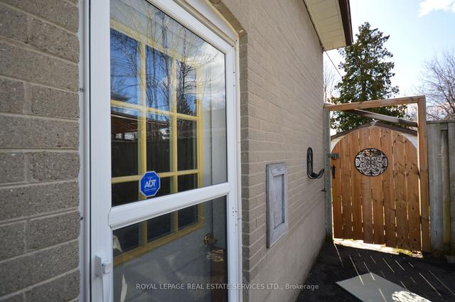 36 Linton Ave, House detached with 3 bedrooms, 1 bathrooms and 4 parking in Ajax ON | Image 24