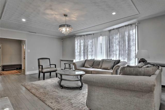 945 Meadow Wood Rd, House detached with 3 bedrooms, 3 bathrooms and 12 parking in Mississauga ON | Image 10