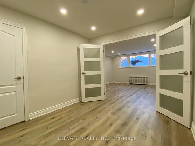 598 Lauder Ave, House detached with 6 bedrooms, 3 bathrooms and 4 parking in Toronto ON | Image 11