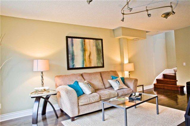 th11 - 117 Omni Dr, Townhouse with 3 bedrooms, 3 bathrooms and 1 parking in Toronto ON | Image 3