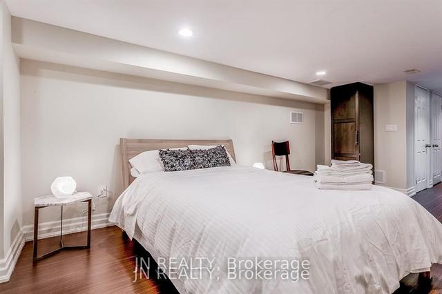 308 Harbord St, House semidetached with 3 bedrooms, 2 bathrooms and 0 parking in Toronto ON | Image 24
