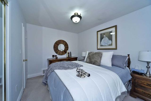 toronto - 7 Adele Ave, House detached with 3 bedrooms, 2 bathrooms and 7 parking in Toronto ON | Image 8