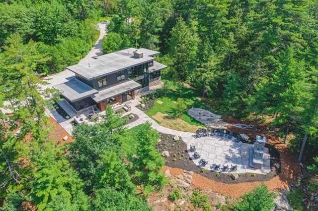 1026 Inchiquin Rd, House detached with 5 bedrooms, 5 bathrooms and 11 parking in Gravenhurst ON | Image 1