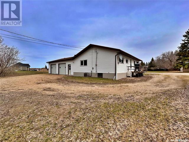 108 Anne Street, House detached with 4 bedrooms, 2 bathrooms and null parking in Wawota SK | Image 44
