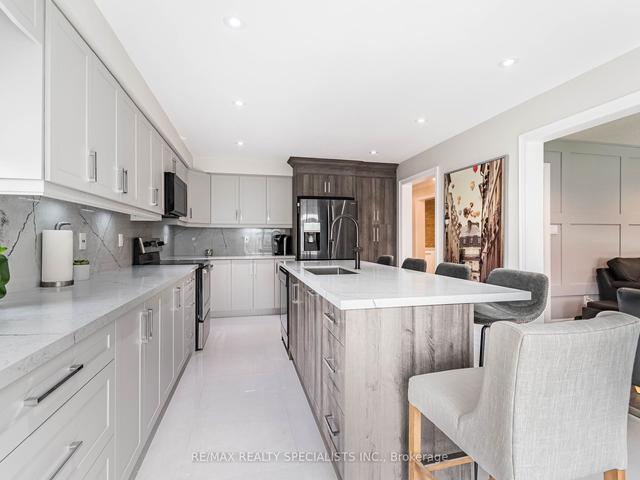 23 Fallstar Cres, House detached with 4 bedrooms, 5 bathrooms and 6 parking in Brampton ON | Image 40