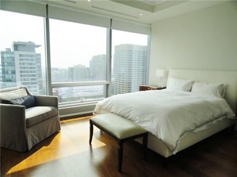 3002 - 50 Yorkville Ave, Condo with 2 bedrooms, 3 bathrooms and 2 parking in Toronto ON | Image 13
