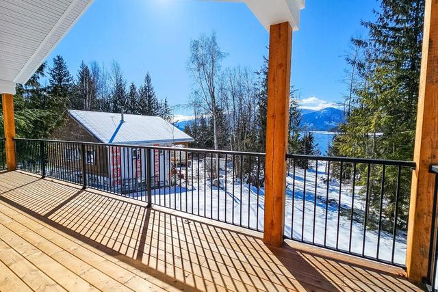 441 Galena Shores Drive, House detached with 5 bedrooms, 3 bathrooms and null parking in Columbia Shuswap B BC | Image 34