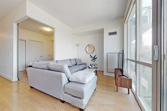 1004 - 116 George St, Condo with 1 bedrooms, 1 bathrooms and 1 parking in Toronto ON | Image 2