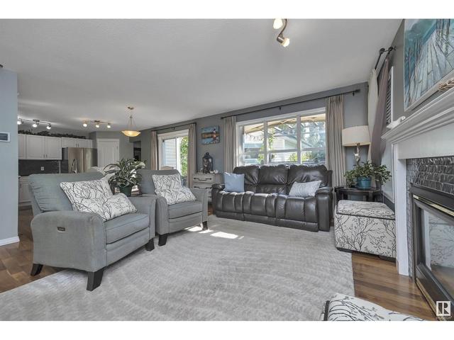 1945 Tomlinson Wy Nw, House detached with 4 bedrooms, 3 bathrooms and null parking in Edmonton AB | Card Image