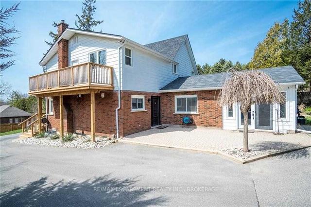 14 Harris Ave, House detached with 3 bedrooms, 4 bathrooms and 16 parking in Brantford ON | Image 31
