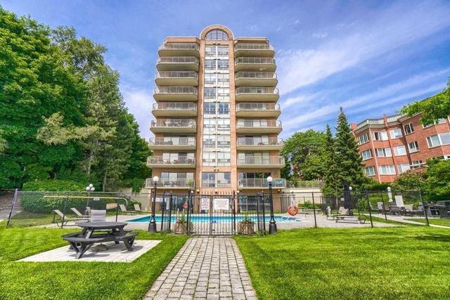 802 - 2210 Lakeshore Rd, Condo with 2 bedrooms, 2 bathrooms and 3 parking in Burlington ON | Image 29