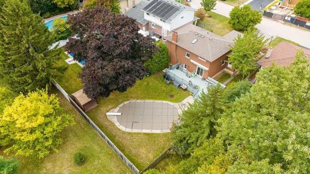254 Sunrise Cres, House detached with 4 bedrooms, 4 bathrooms and 6 parking in Oakville ON | Image 30