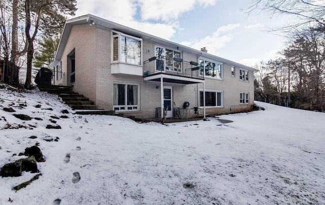 15 Artinger Crt, House detached with 3 bedrooms, 3 bathrooms and 8 parking in Toronto ON | Image 16