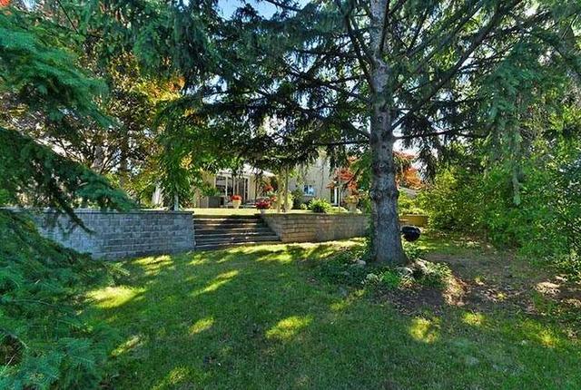 2 Redthorn Crt, House detached with 4 bedrooms, 4 bathrooms and 4 parking in Toronto ON | Image 21