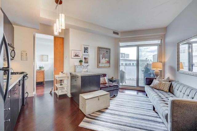 929 - 1 Shaw St, Condo with 2 bedrooms, 2 bathrooms and 1 parking in Toronto ON | Image 5
