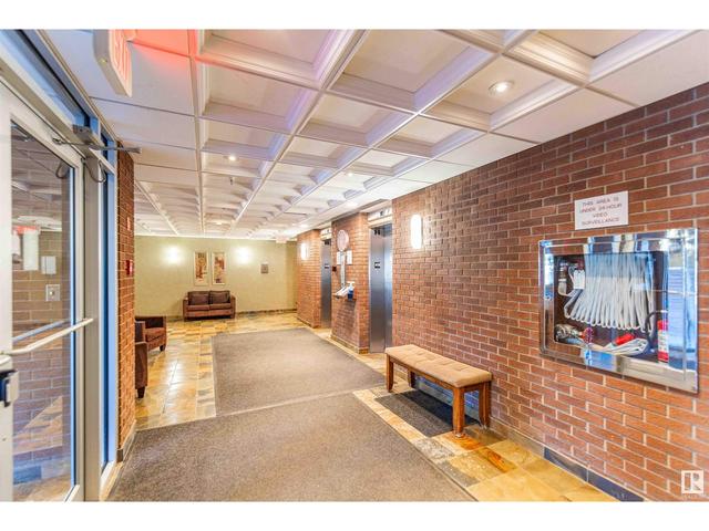 902 - 11027 87 Av Nw, Condo with 1 bedrooms, 1 bathrooms and 1 parking in Edmonton AB | Image 4