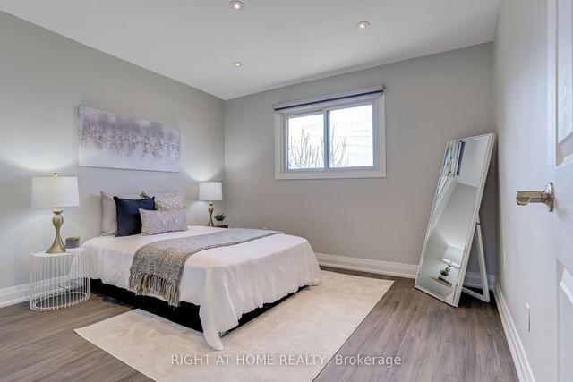 484 Kelvedon Mews, House semidetached with 3 bedrooms, 2 bathrooms and 3 parking in Mississauga ON | Image 9