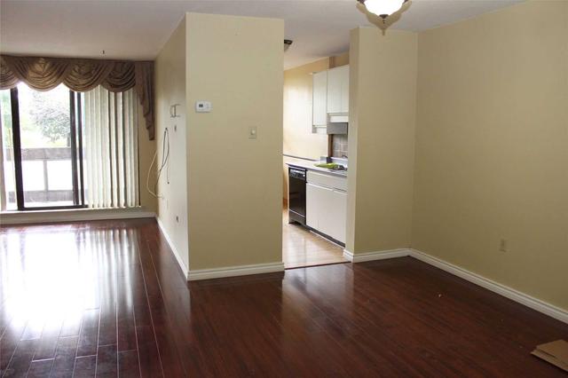 201 - 21 Knightsbridge Rd, Condo with 3 bedrooms, 2 bathrooms and 1 parking in Brampton ON | Image 6