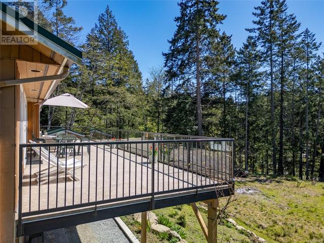 3731 Privateers Rd, House detached with 4 bedrooms, 2 bathrooms and 5 parking in Southern Gulf Islands BC | Image 30