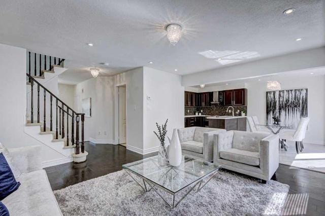 34 Middlecote Dr, House detached with 3 bedrooms, 3 bathrooms and 4 parking in Ajax ON | Image 9