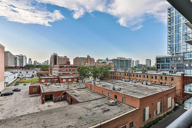 717 - 400 Adelaide St E, Condo with 2 bedrooms, 2 bathrooms and 1 parking in Toronto ON | Image 10