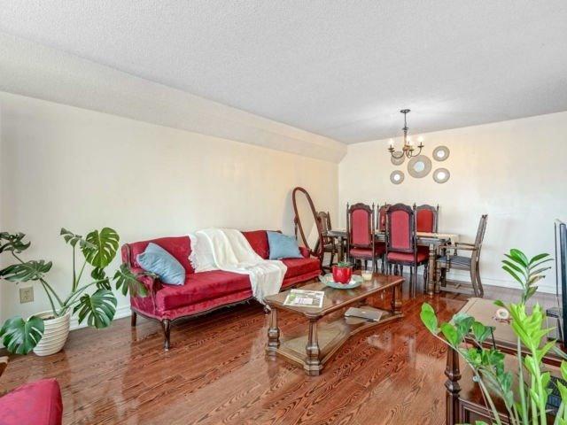 404 - 21 Markbrook Lane, Condo with 2 bedrooms, 2 bathrooms and 1 parking in Toronto ON | Image 6