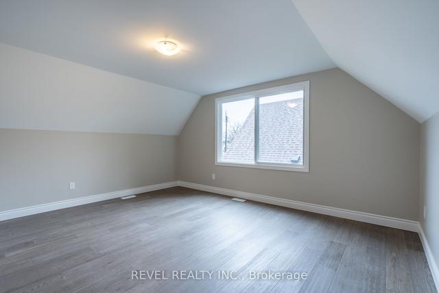 4 East 44th St, House detached with 3 bedrooms, 2 bathrooms and 5 parking in Hamilton ON | Image 11