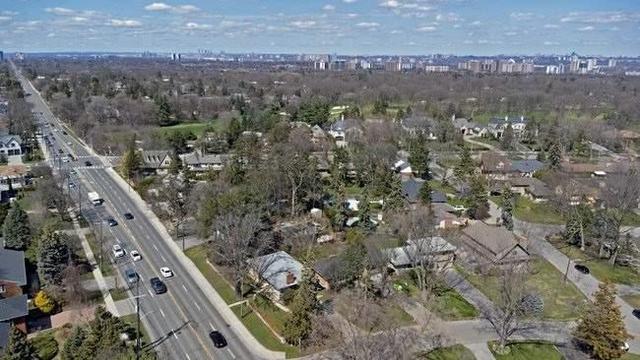 22 Cranleigh Crt, House detached with 3 bedrooms, 2 bathrooms and 10 parking in Toronto ON | Image 25