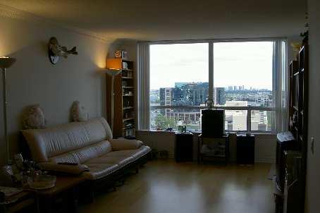 lph05 - 9015 Leslie St, Condo with 3 bedrooms, 2 bathrooms and 1 parking in Richmond Hill ON | Image 1