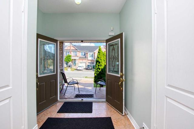 upper - 18 Saint Eugene St, House semidetached with 3 bedrooms, 3 bathrooms and 2 parking in Brampton ON | Image 34