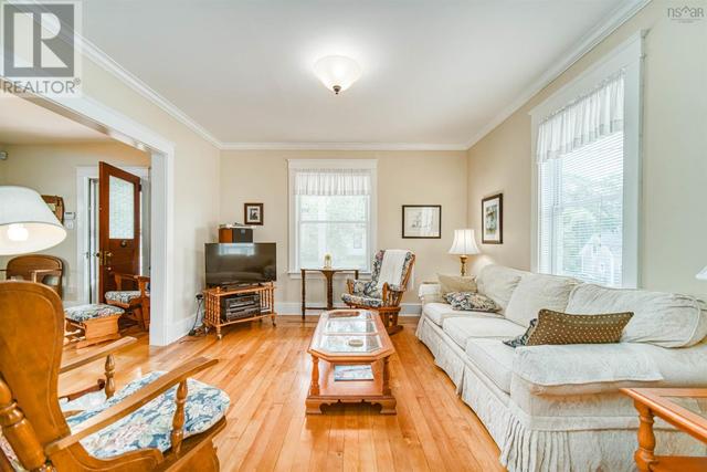 133 Pleasant Street, House detached with 4 bedrooms, 1 bathrooms and null parking in Mahone Bay NS | Image 18