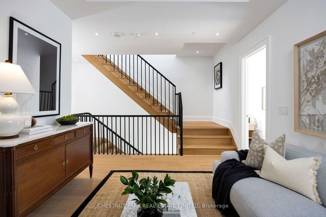 69 Foxbar Rd, Townhouse with 4 bedrooms, 5 bathrooms and 2 parking in Toronto ON | Image 8