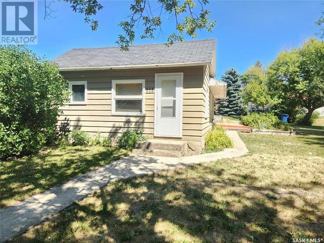 213 Main Street, House detached with 2 bedrooms, 1 bathrooms and null parking in Ogema SK | Image 1