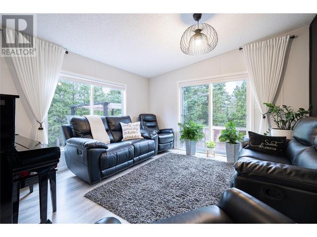 338 Howards Road, House detached with 3 bedrooms, 2 bathrooms and 2 parking in North Okanagan B BC | Image 12