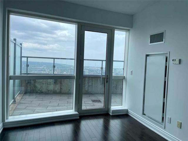 5904 - 388 Yonge St, Condo with 1 bedrooms, 1 bathrooms and 1 parking in Toronto ON | Image 18