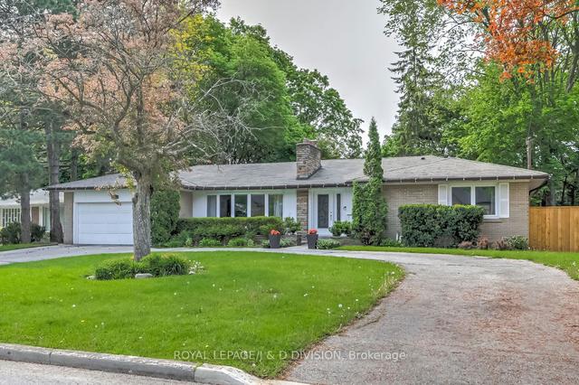15 Hi Mount Dr, House detached with 3 bedrooms, 4 bathrooms and 6 parking in Toronto ON | Image 12