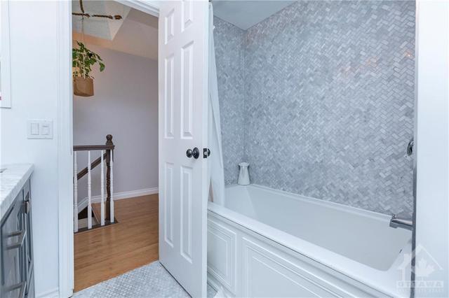 384 Briston Private, House attached with 2 bedrooms, 2 bathrooms and 1 parking in Ottawa ON | Image 24