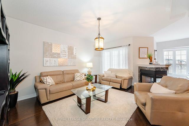 8 Arrowpoint Dr, House detached with 4 bedrooms, 4 bathrooms and 6 parking in Brampton ON | Image 2