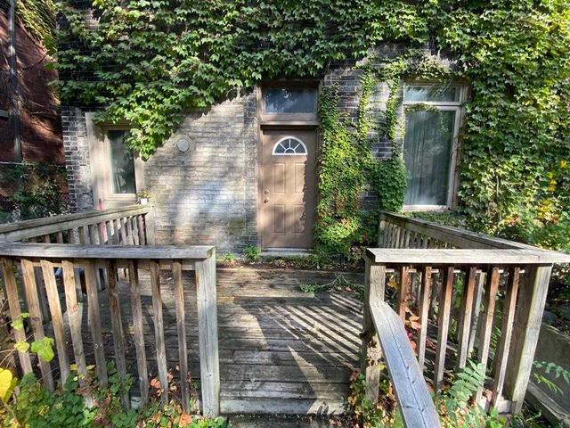 side - 104 Pembroke St, House detached with 1 bedrooms, 1 bathrooms and 0 parking in Toronto ON | Image 2