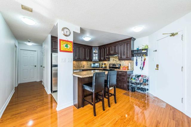 402 - 25 Trailwood Dr, Condo with 2 bedrooms, 2 bathrooms and 1 parking in Mississauga ON | Image 32