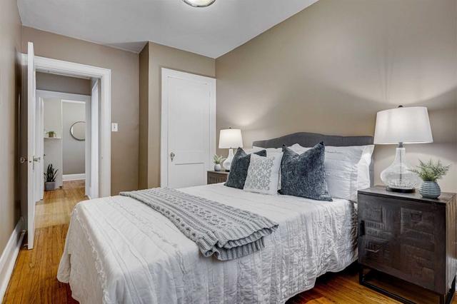 41 Sixteenth St, House detached with 3 bedrooms, 2 bathrooms and 1 parking in Toronto ON | Image 5
